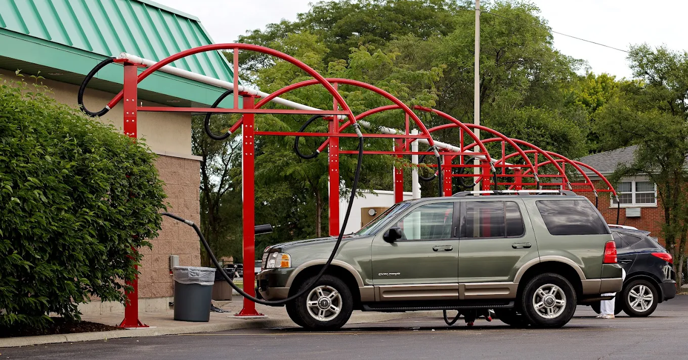 Brittain's Express Car Wash — Elgin exterior